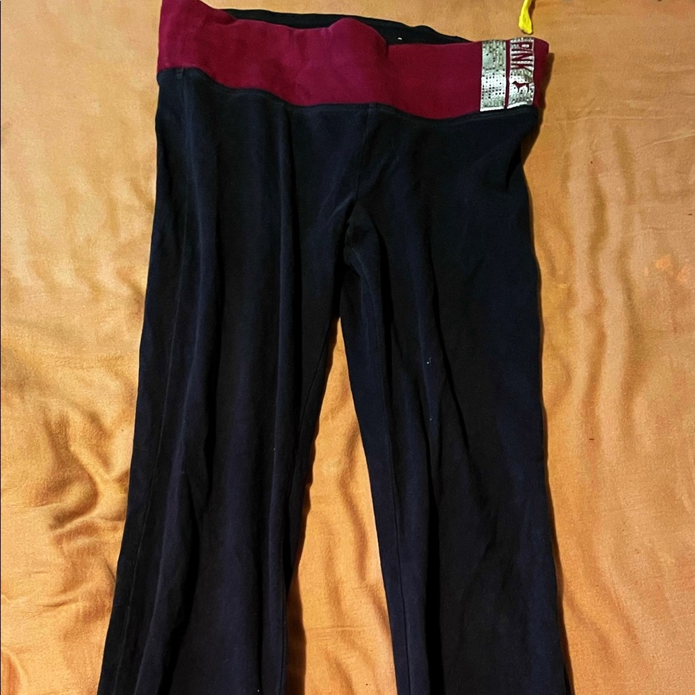 Victoria’s Secret PINK black yoga pants (XS)